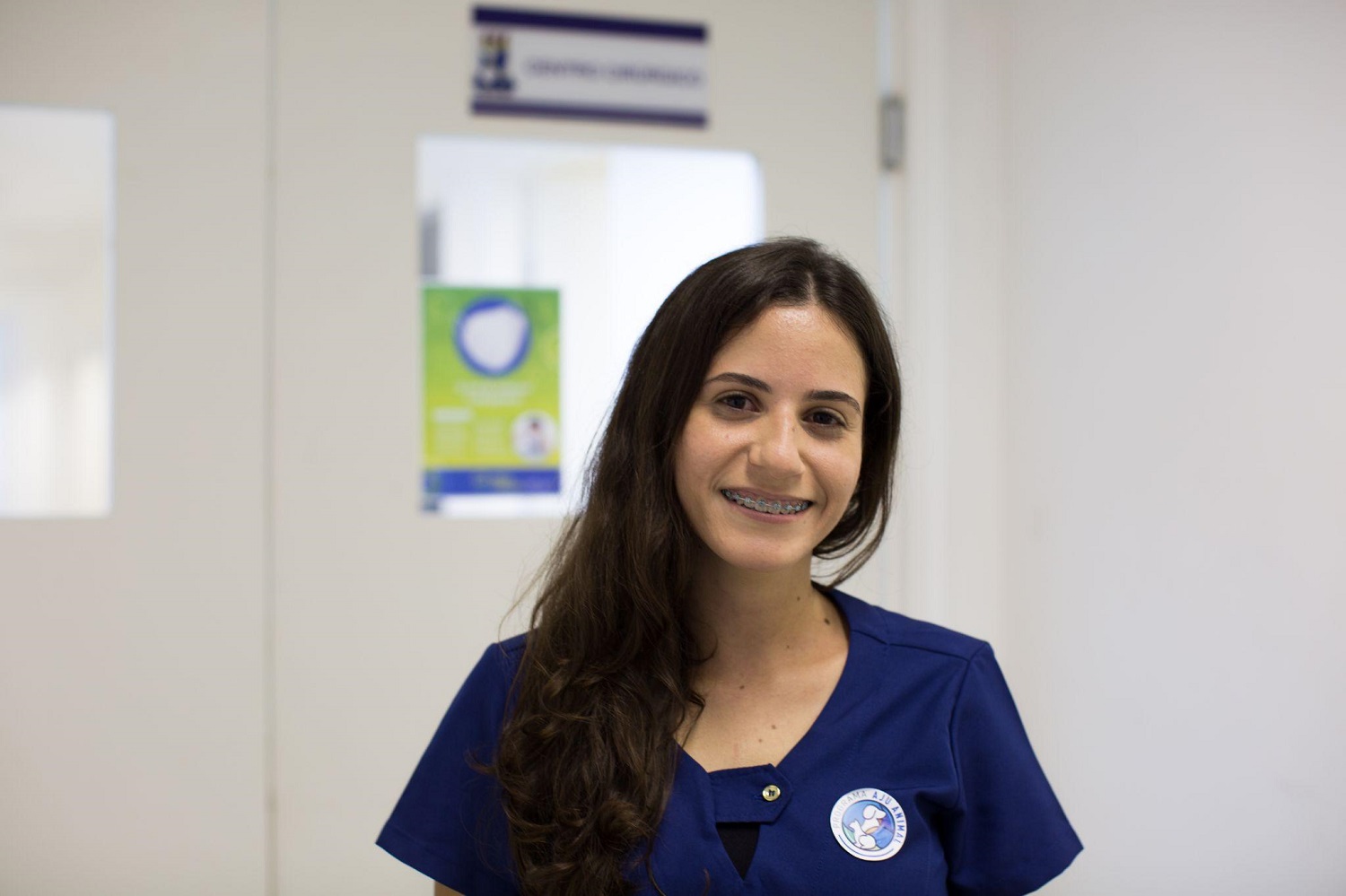 Taináh Reis é graduanda em Medicina Veterinária na UFS e será uma das alunas inseridas nas rotinas de cirurgia 