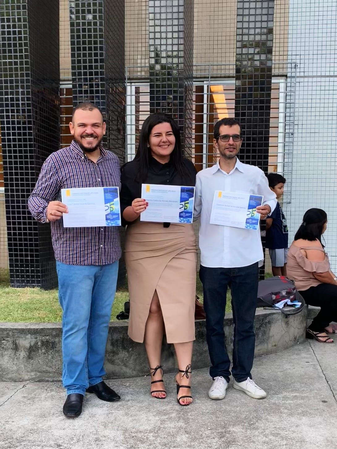 Luiz Soares , Marília Gabriely Nunes e Gladston Rafael, premiados do CCAA nas categorias terceirizado e docente