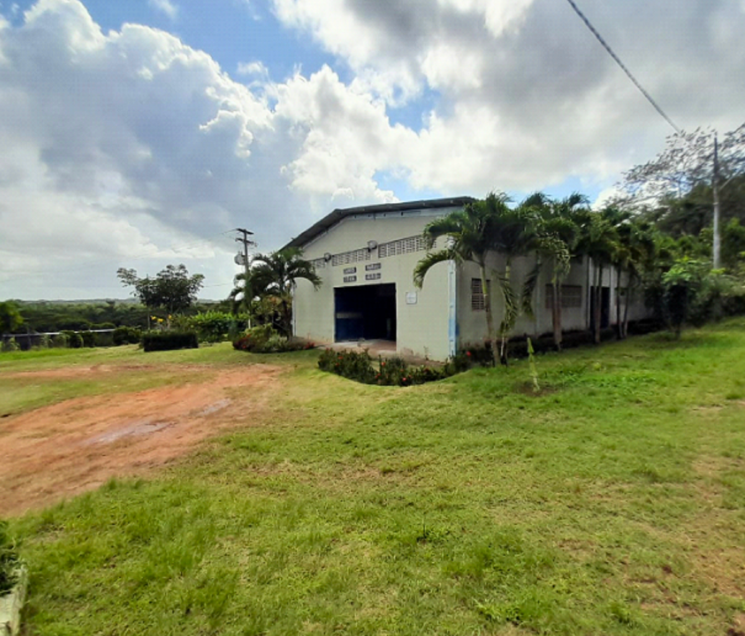 Vista externa do galpão Campus Rural. (Foto: Marília Gabriely, ASCOM/CCAA)