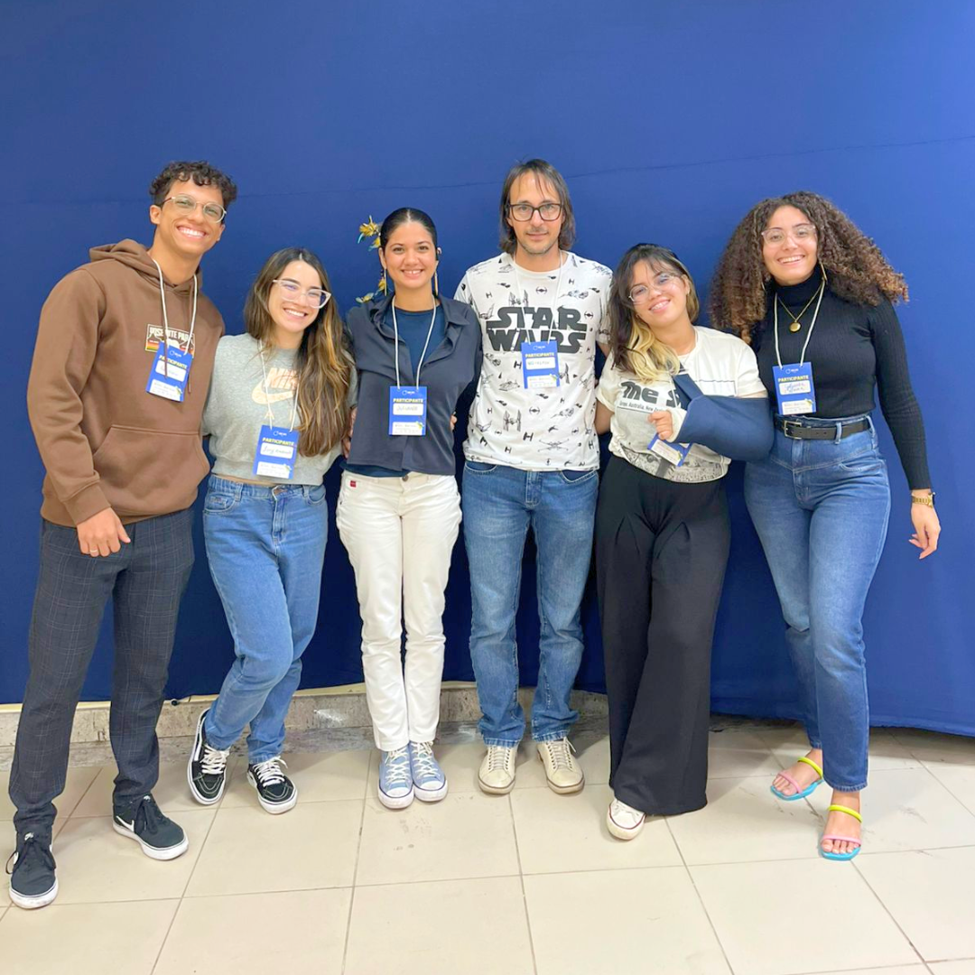 Da esquerda pra direita: Pedro Vinícius, Laryssa Barbosa, Juliana Araújo, Welington do Vale, Rebeca do Nascimento e Gilvanda Moura. (Foto: arquivo pessoal)