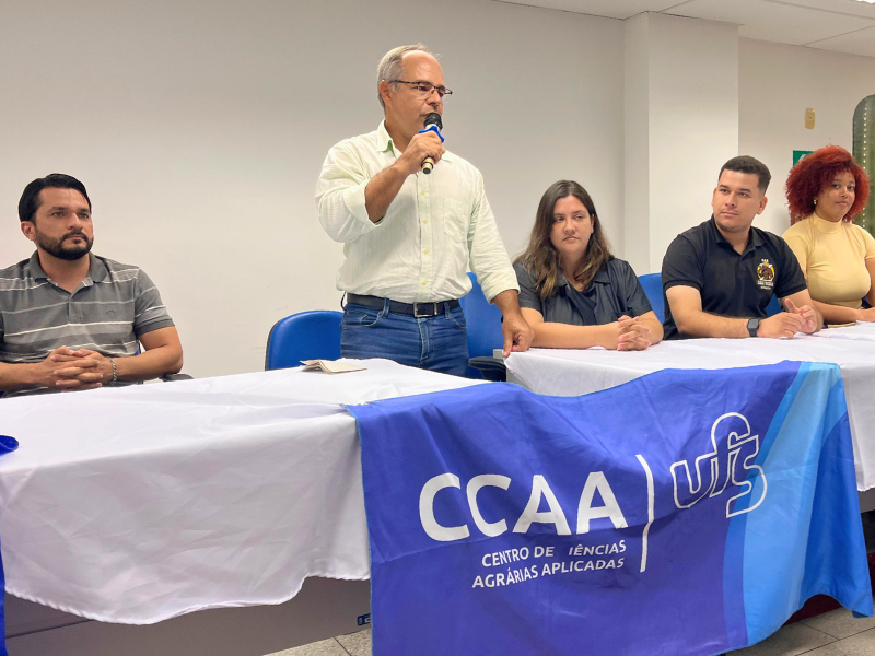  Vice diretor do CCAA, professor Anselmo Domingos. Foto: Marília Gabriely